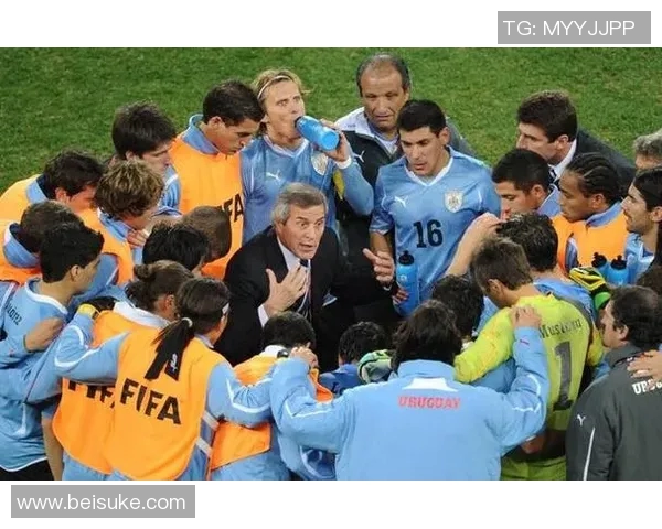 图拉与安郅的激烈对决揭示了足球战术与团队合作的重要性